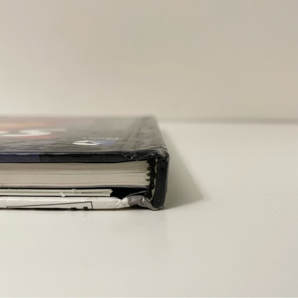 The Death of Superman Graphic Novel DC Comics Book - Picture 8 of 14